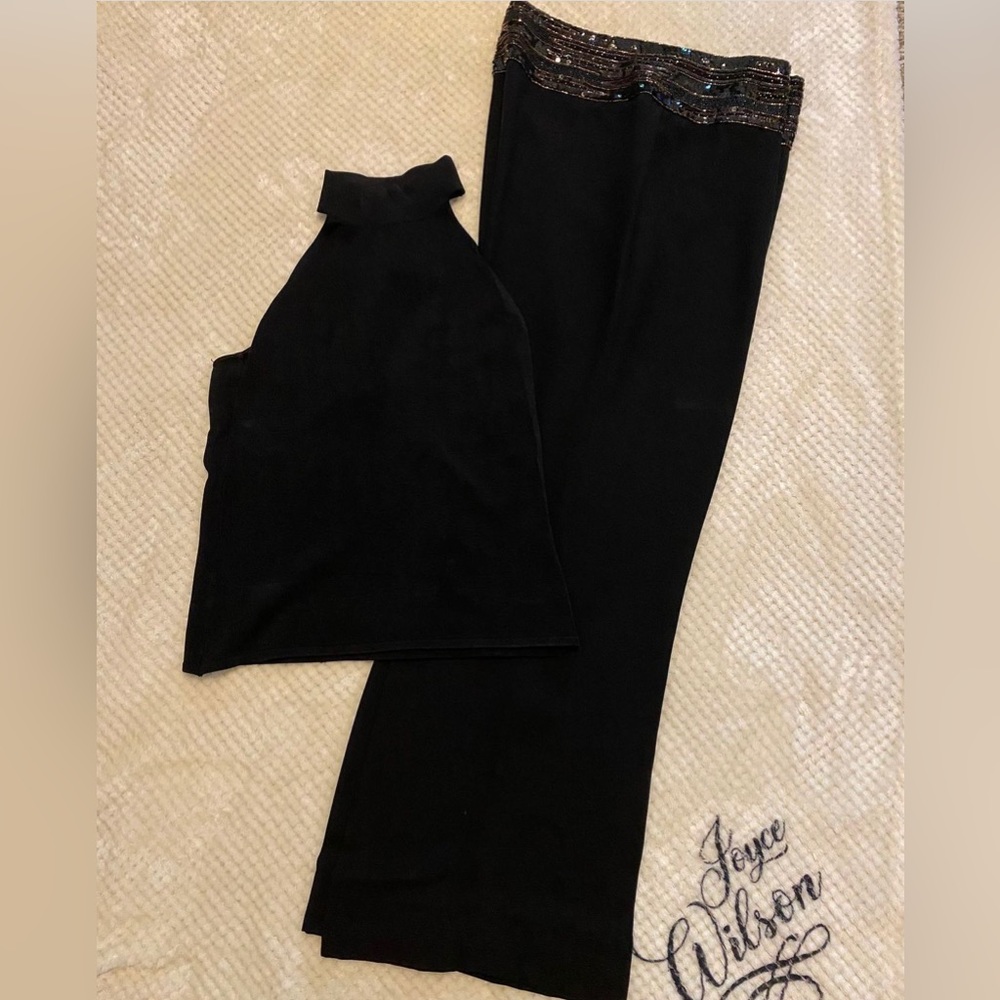 Cache Pantsuit - Picture 2 of 3